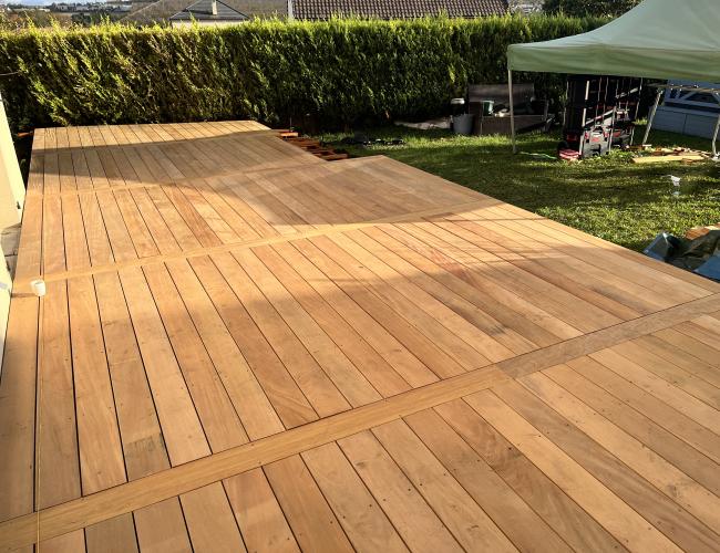 Sélection de Bois Premium pour Terrasse à Reims